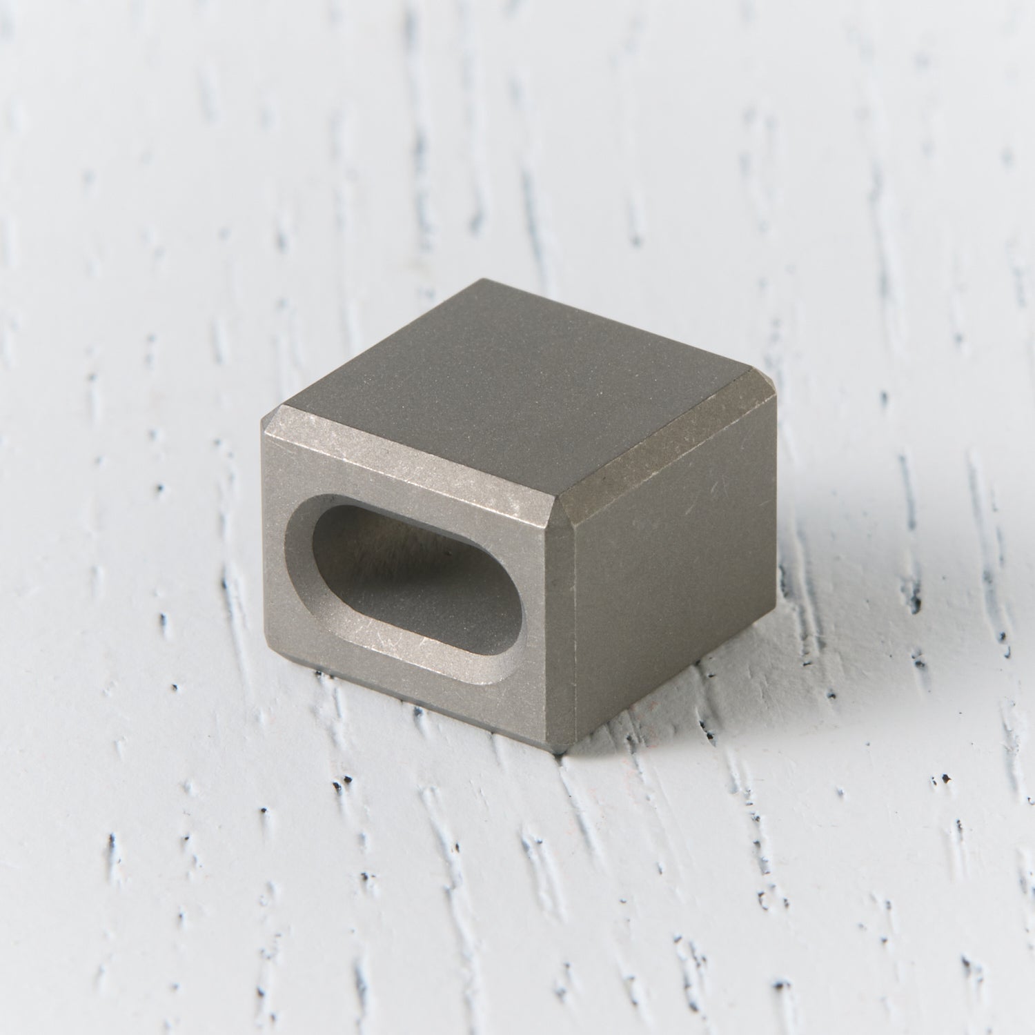 Mono Bead