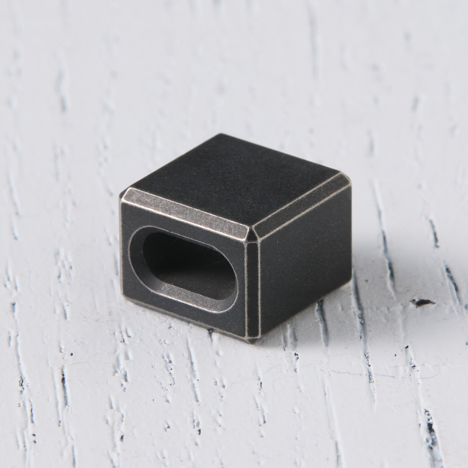 Mono Bead