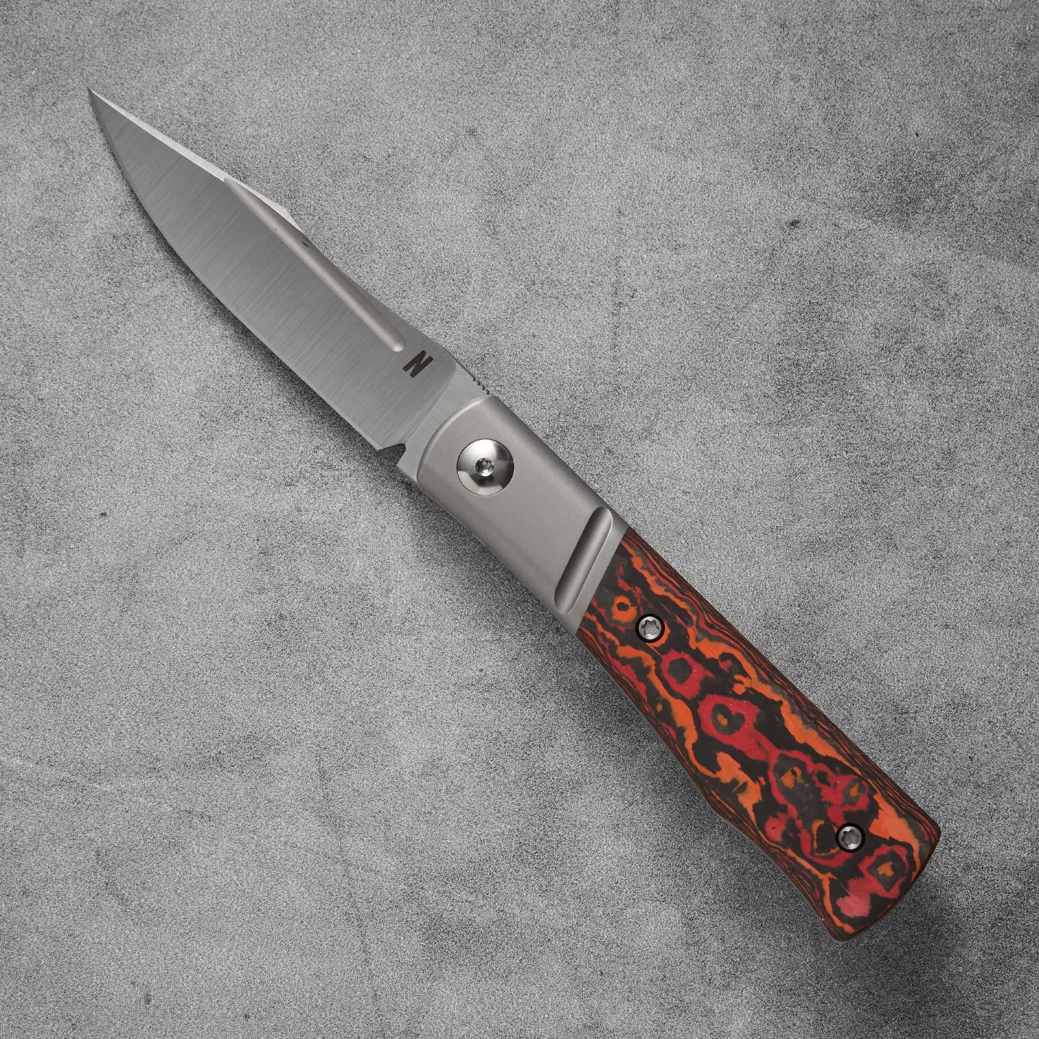 Kingpin Front Flipper Bolster Lock - Mars Valley Fat Carbon / Belt Satin