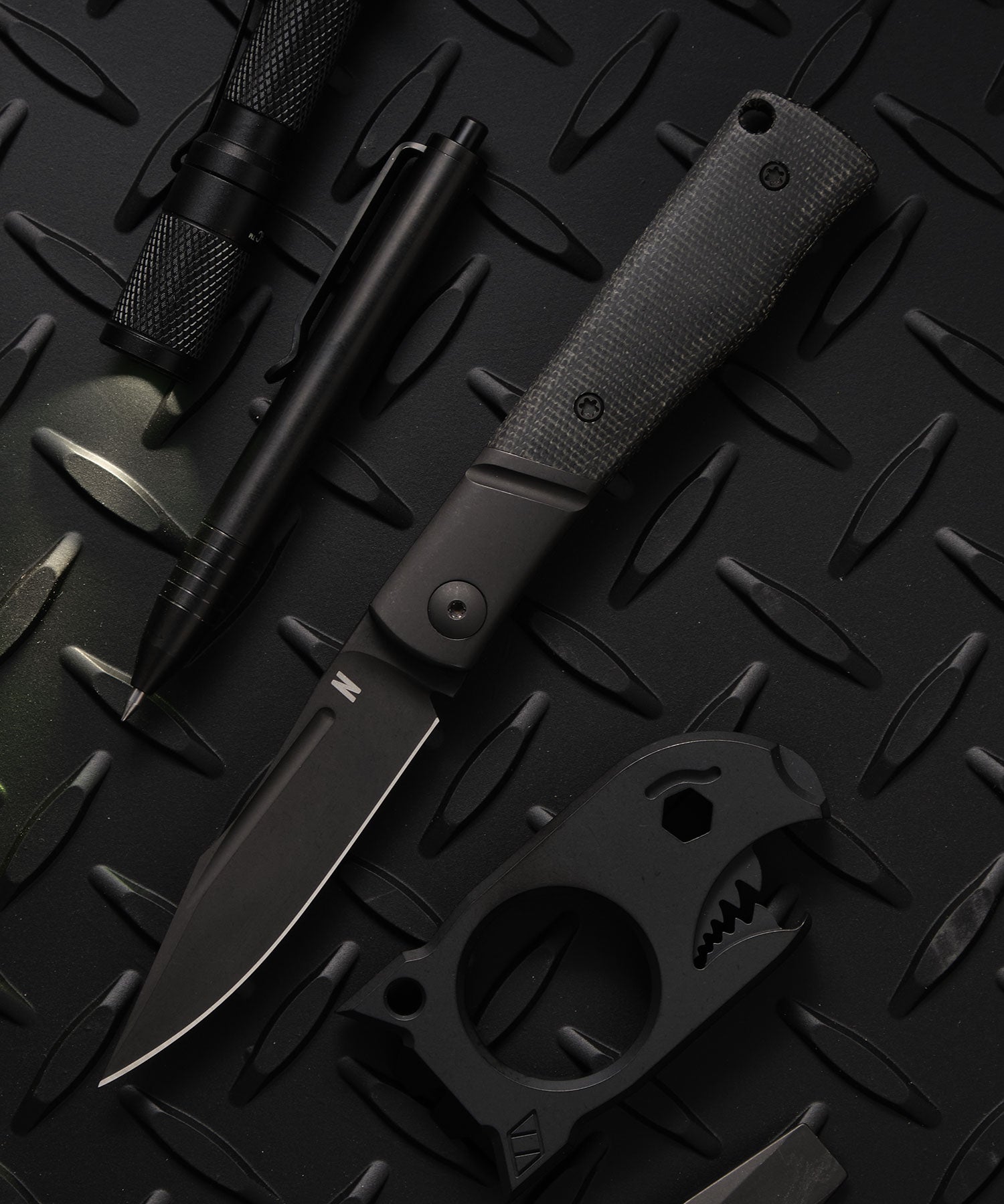 Kingpin Slipjoint - Black Micarta / Black Blade
