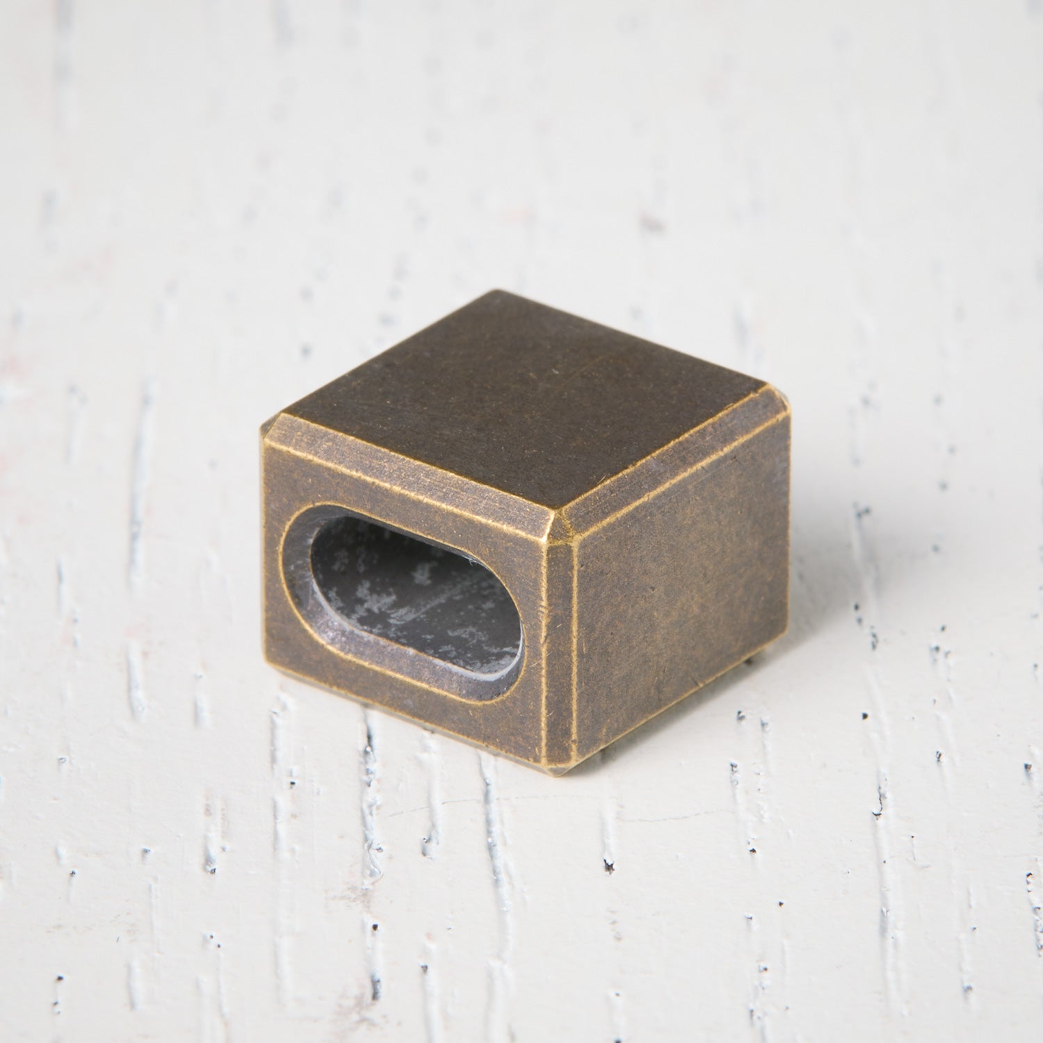 Mono Bead